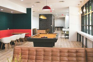 Community Entertainment Lounge