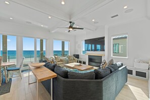 Spacious top floor living room