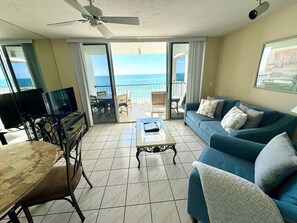 Living room with sofa bed & dining space (1)