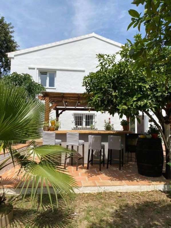 Stunning tranquil finca with private pool and gardens.