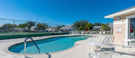 Shared Heated Pool