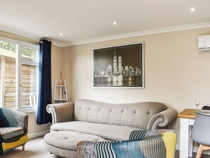 Open plan living space | The Stables, Woodlands