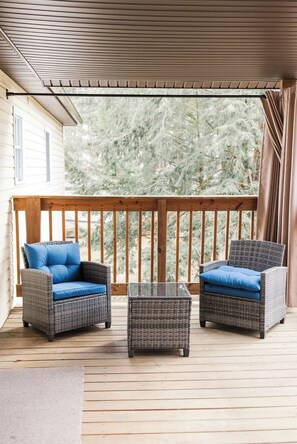 Outdoor oasis to relax with a tranquil setting