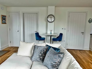 Living Room / Lounge