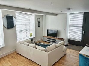 Living Room / Lounge
