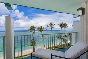 Large Oceanfront Haven (4)