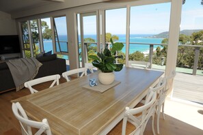 Dining & View 