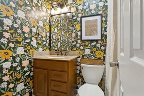 How we got our name! Here is bathroom #2 for the other 2 bedrooms.