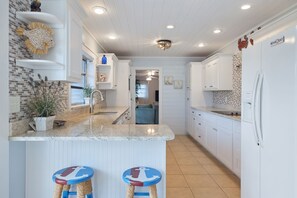 Breakfast bar in kitchen with seating for two guests
