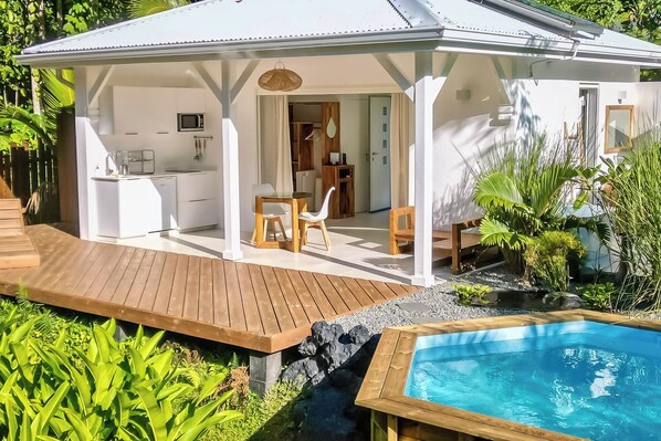 The White Palm - Tropical Bungalow-007