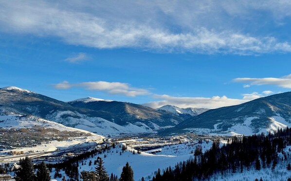 Mountain views directly from this condo! The perfect ski trip home base!