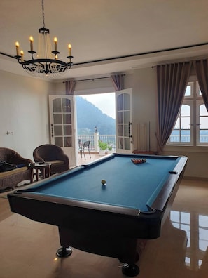 Game room