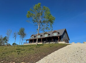 The "shabins" at James River Hideout - 4 cabin units in a single structure.