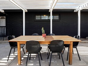 Outdoor dining