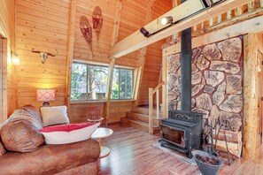 Living Room | Wood-Burning Stove | Central Heating & A/C | Free WiFi | 1st Floor