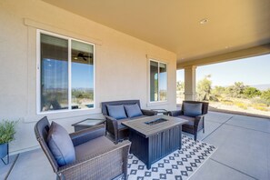 Patio | Gas Grill | Gas Fire Pit Table