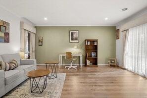 Living Area 2/Study Nook
