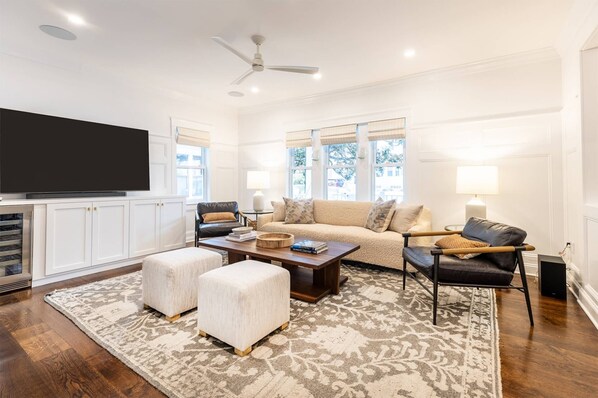 Prepare to spoil yourself when you check in to Murray Hill Life.