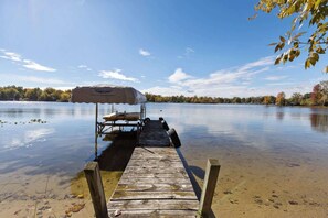 Gorgeous lakefront with dock for your boat on all sports North Scott Lake.