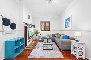 Living room 4