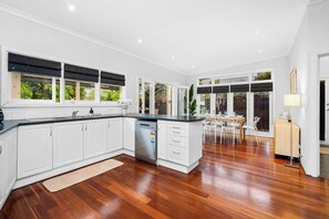 Kitchen 3