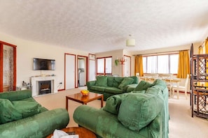 Cransley, Scratby - Host & Stay