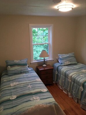 Twin 2nd bedroom