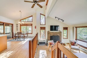 Living Room | Smart TV | Wood-Burning Fireplace