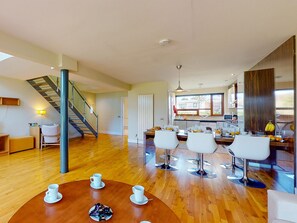   Castlemartyr Holiday Lodges, Modern Pet Friendly Holiday Accommodation in Castlemartyr, County Cork