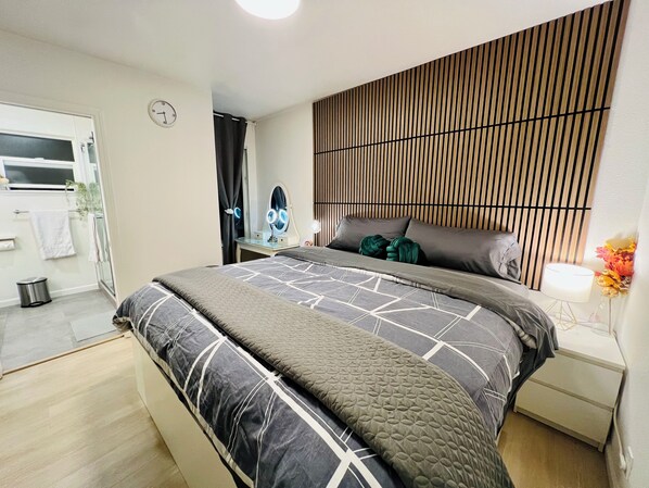 King-size bed with premium Bedding