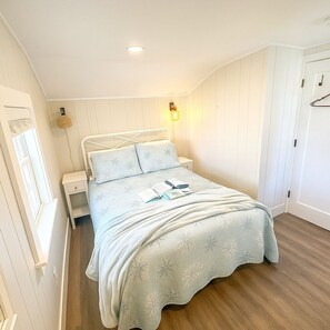 queen bed