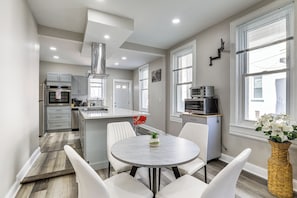 Dining Area | Kitchen | Cooking Basics