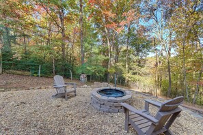 Fire Pit | Deck | Gas Grill | 3-Story Cabin