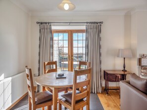 Open plan living space | Daflod - Parc Wernol Cottages, Chwilog, near Pwllheli