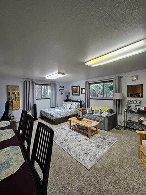 Spacious studio with comfortable furnishings