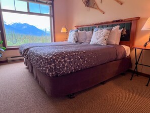 Twin Beds l Sleeps 2 Adults