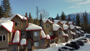 Stone Creek Chalets | Wintertime