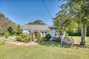 Cottage Exterior | Private Hot Tub | Outdoor Fire Pit