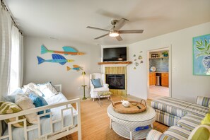 Living Room | Single-Story Cottage | Central A/C & Heat