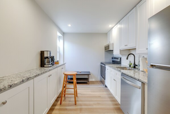 Philadelphia Vacation Rental | 2BR | 1BA | 1,000 Sq Ft | Stairs Required