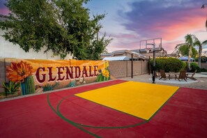 It’s more fun in Glendale! Shoot hoops on our basketball court and unwind by the firepit as the sun sets.