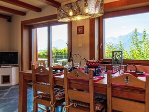 Eigentum, Pflanze, Fenster, Zimmerpflanze, Interior Design, Beleuchtung, Holz, Blumentopf, Gebäude, Küche