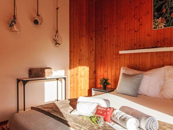 Eigentum, Möbel, Komfort, Pflanze, Holz, Gebäude, Orange, Interior Design, Lampe, Beleuchtung