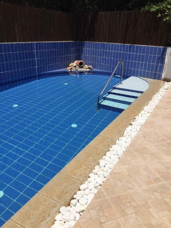 Our lovely pool ,childfriendly