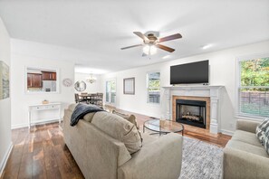 Living Room w/ Samsung Smart TV