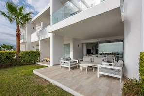 Terrace (2)