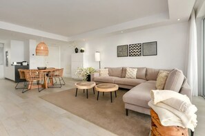 Living room (1)