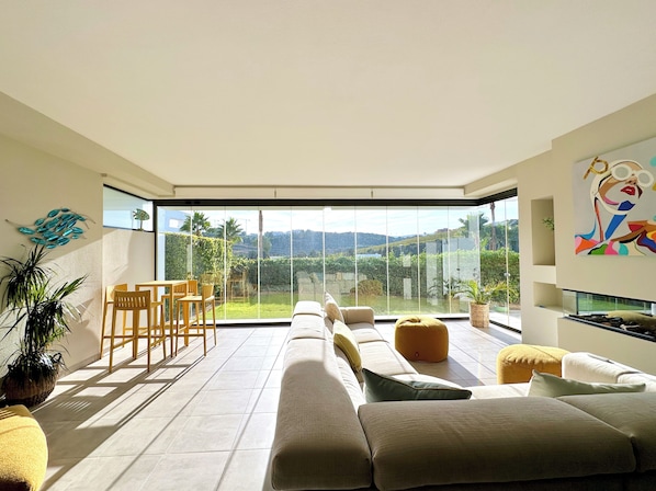 Terrace (1)