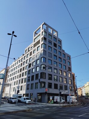 Esterni