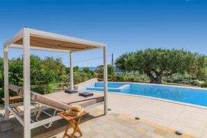Villa Mezzo Suite image
